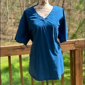 Med Couture Blue Scrub V-Neck Top Women's Sz 3x Style 8403